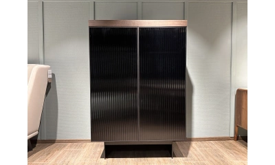 Витрина Saloni Hiro