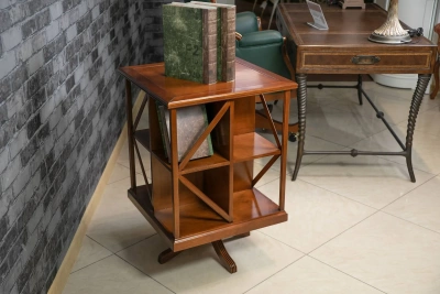 Vaccari Giovanniподставка