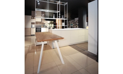 Обеденный стол Royally