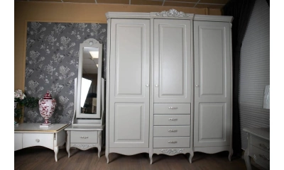 Шкаф 3 двери Kreind Elegance