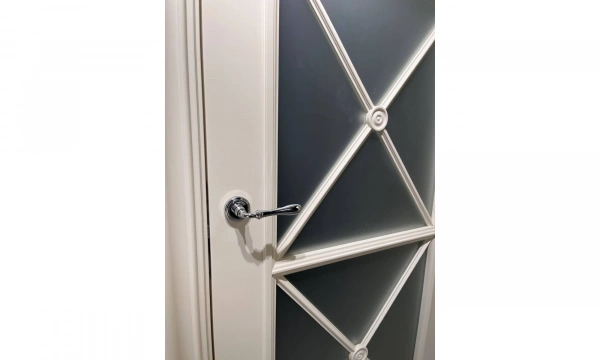 Дверь Астродорс Болонья