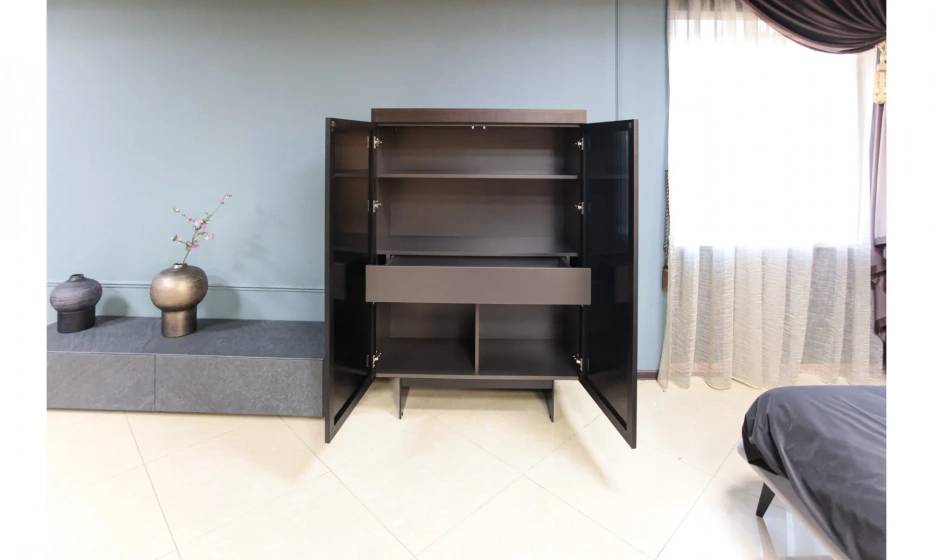 Витрина Saloni Hiro - фото 3