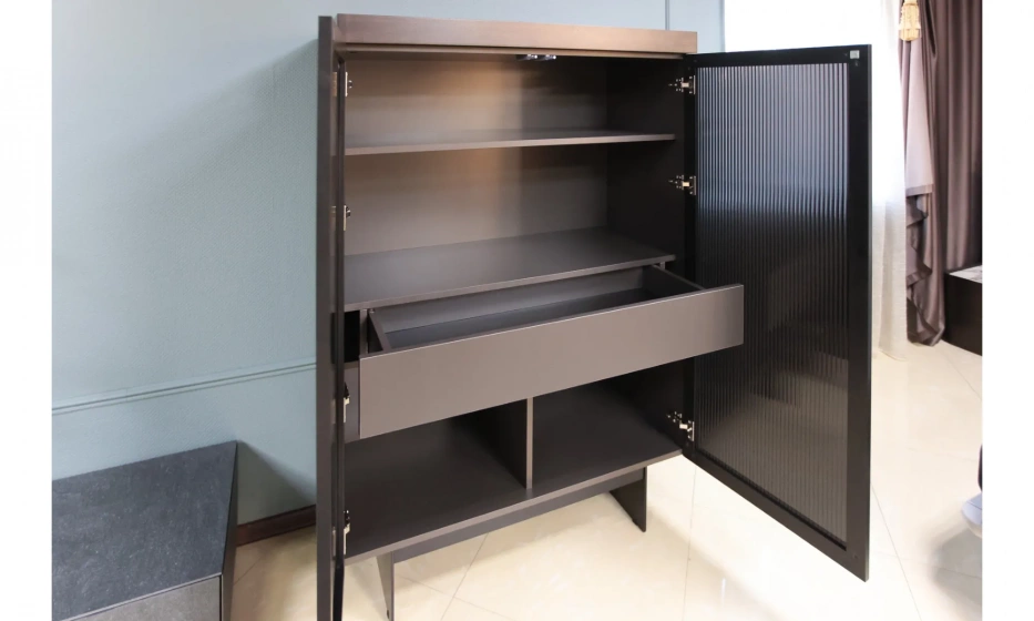 Витрина Saloni Hiro - фото 4