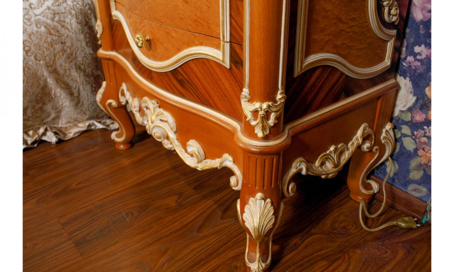 Спальня Rampoldi Комплект: Кровать (Gold Leaf)+2 Тумбы (Walnut+Gold)+Покрывало И Декоративные Подушки - фото 2