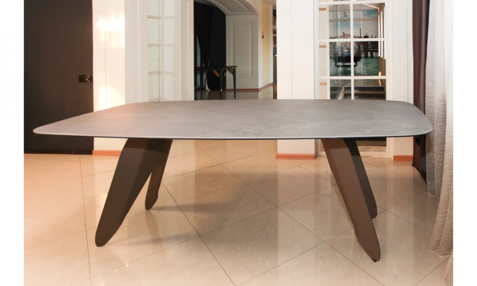 Обеденный стол Saloni Farfalle - фото 1