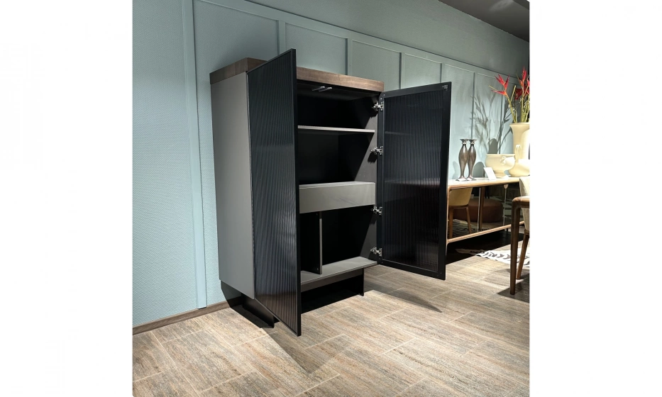 Витрина Saloni Hiro - фото 6