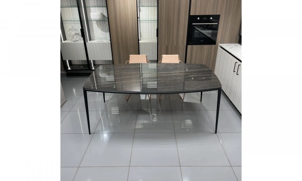 Стол обеденный Midj Lea