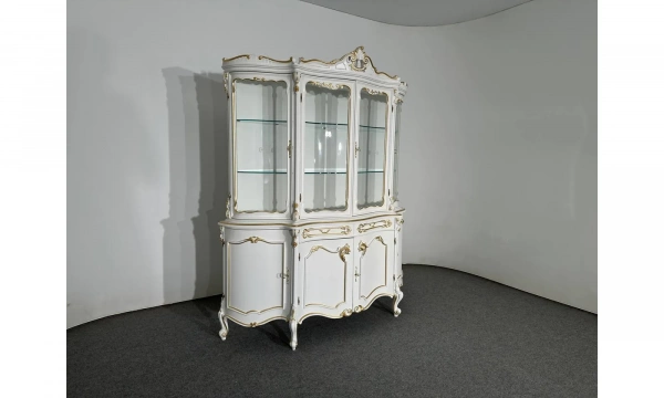 Витрина Pinotti Roberto