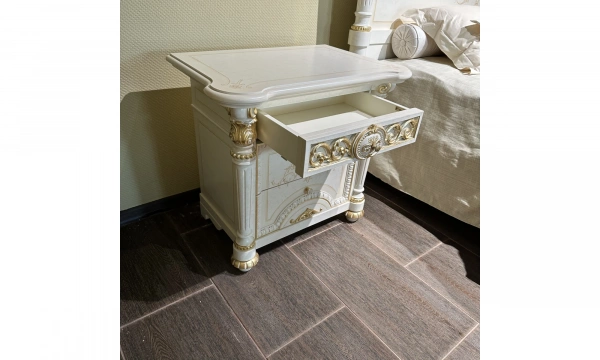 Прикроватная тумбочка Valderamobili Luigi XVI