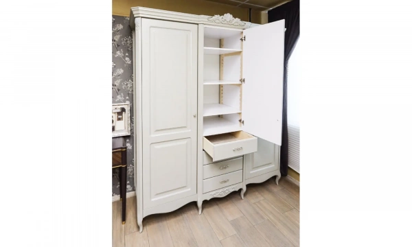 Шкаф 3 двери Kreind Elegance