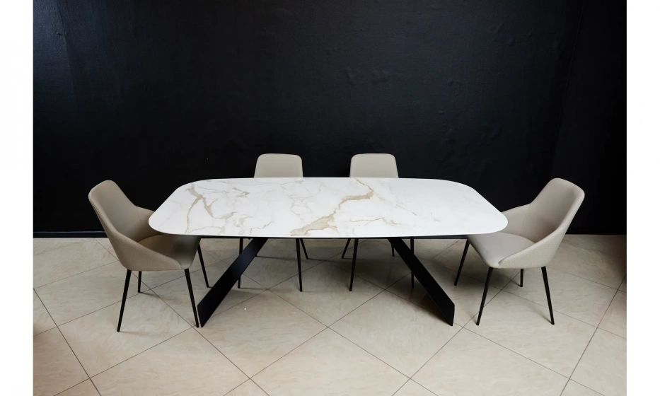 Обеденный стол La Seggiola Ragnar - фото 1