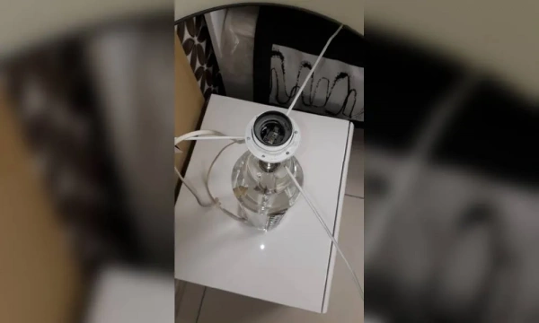 Tomas & Saez Лампа Настольная (Сломана Спица Крепления Торшера)